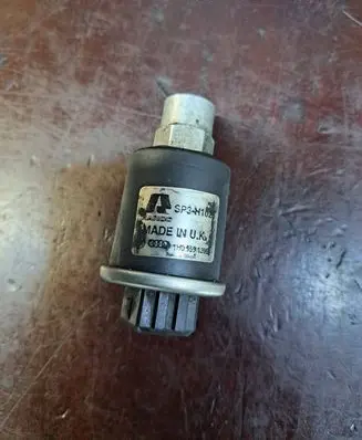 Air conditioning (A/C) pressure sensor