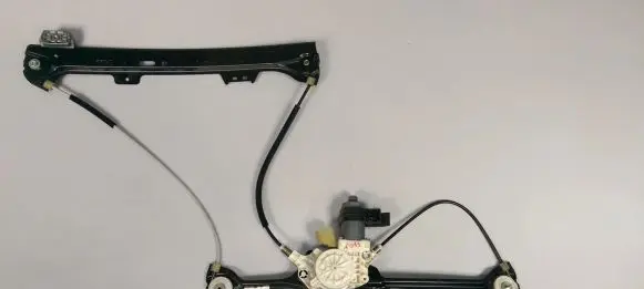 BMW 5 E60 E61 Front door electric window regulator 7184383