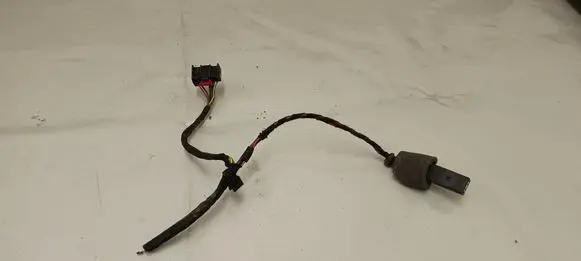Skoda Octavia Mk3 (5E) USB socket connector 5Q0035726E