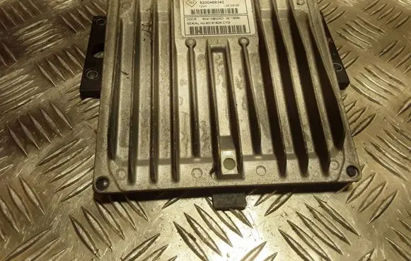 Renault Megane II Engine control unit/module 8200498188 8200469340