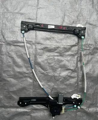 Fiat 500E Front door window regulator with motor 