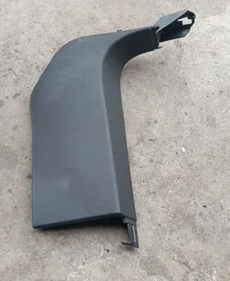Foot area side trim