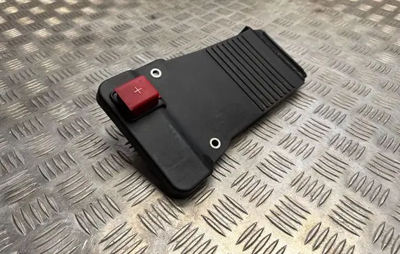 Volvo XC90 Battery box tray cover/lid 31479622