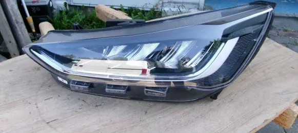 Ford Focus Headlight/headlamp