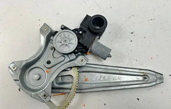 Toyota Hilux (AN120, AN130) Rear door window regulator with motor 857100K270