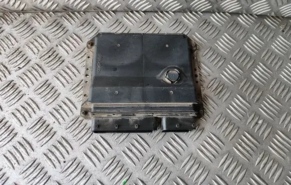 Toyota Yaris Engine control unit/module 896610D310 2751002493