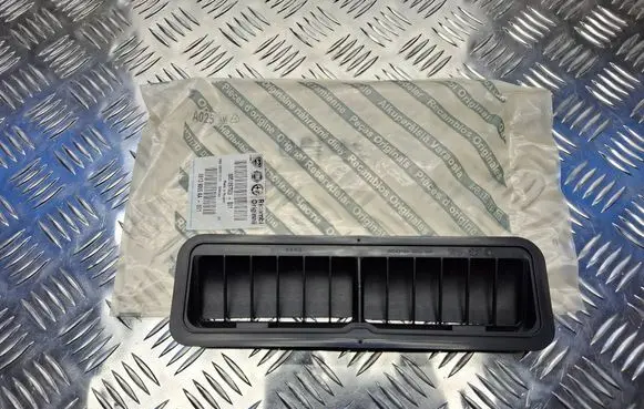 Fiat 500 Trunk grilles 51897503 68139005AA