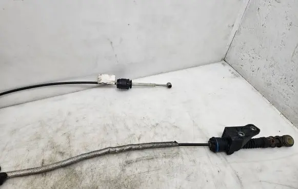 Volvo V50 Gear shift cable linkage 30783150