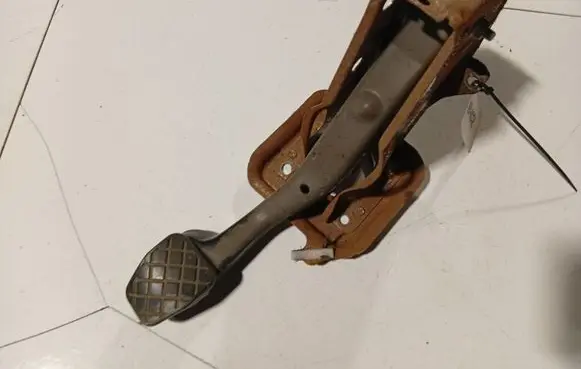 Volkswagen Golf VI Brake pedal 1K1721057AL