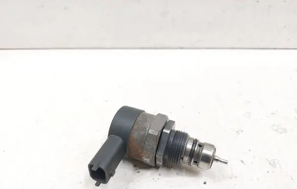 Renault Espace - Grand espace IV Fuel pressure regulator 8200426552 0281002753 32348359