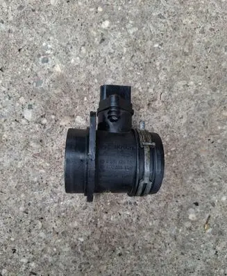 Volkswagen Touran I Mass air flow meter 0281002531