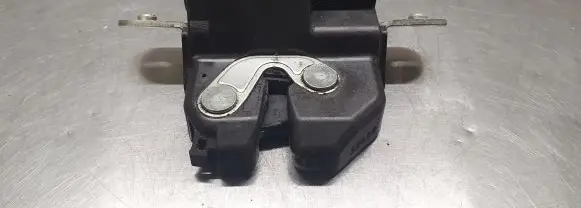 Fiat 500 Tailgate/trunk/boot lock/catch/latch 55701971