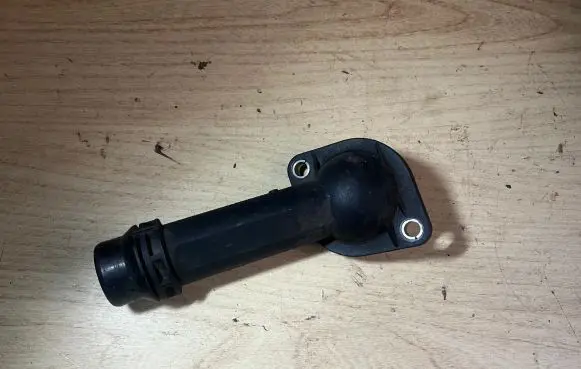 Audi A4 S4 B7 8E 8H Engine coolant pipe/hose 038121121B 06B121121