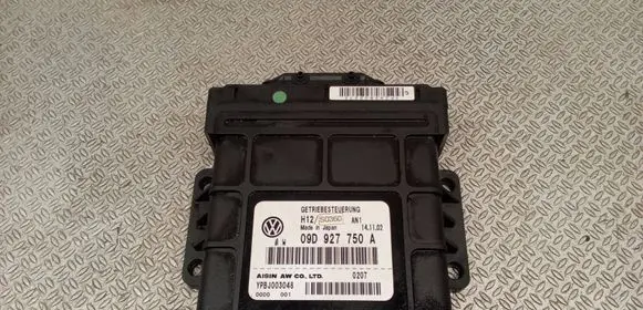 Volkswagen Touareg I Gearbox control unit/module 09D927750A