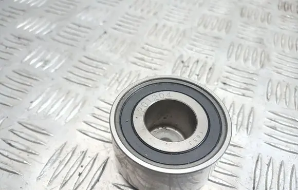 Land Rover Discovery 3 - LR3 Timing belt tensioner pulley 