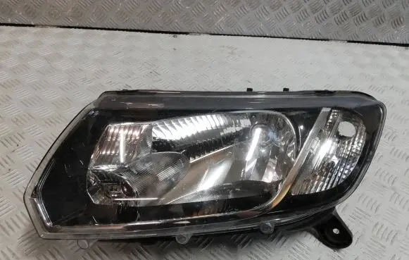 Dacia Sandero Headlight/headlamp