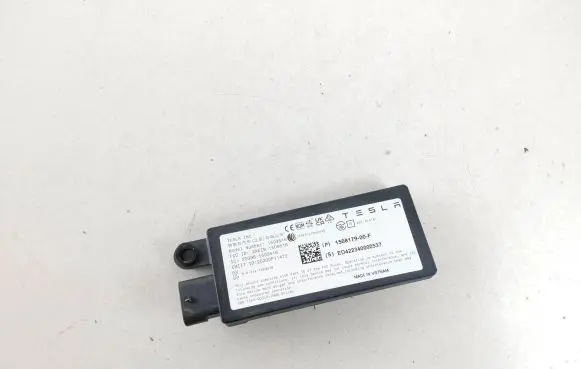 Tesla Model Y Bluetooth antenna 150817900F 201210161 ED422340000537