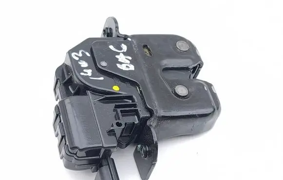 Renault Megane IV Tailgate/trunk/boot lock/catch/latch 905039004R A0557161