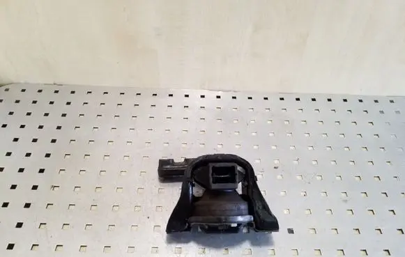 Peugeot 208 Engine mount bracket 9671185380