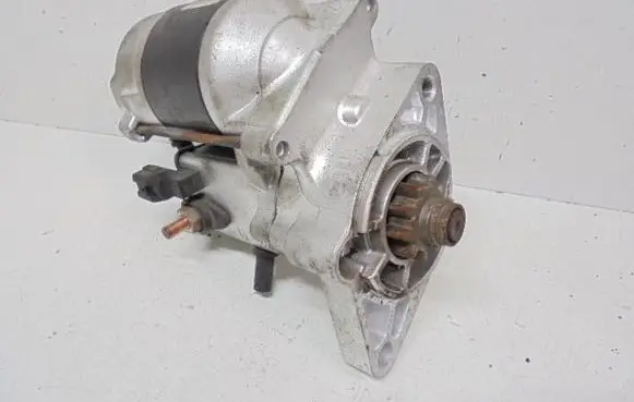 Toyota Yaris Verso Starter motor 2810033050