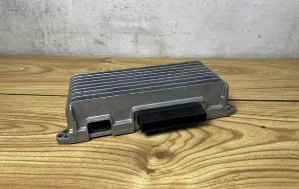 Audi Q7 4L Sound amplifier 4L0910223E 4L0035223C 720300900000