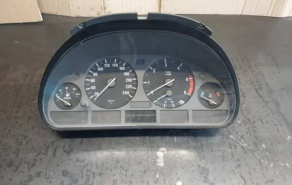 BMW 5 E39 Speedometer (instrument cluster) 8375675 62118375675
