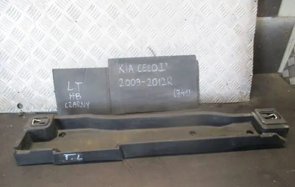 KIA Ceed Other trunk/boot trim element 857161H050