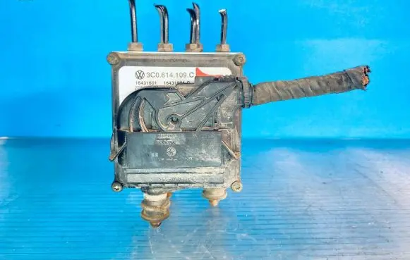 Volkswagen PASSAT B6 ABS Pump 3C0614109C 16431601 16431501C