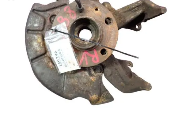 Volkswagen Golf IV Front wheel hub spindle knuckle