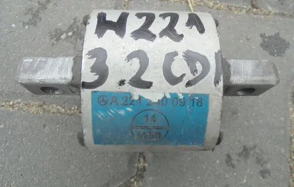 Mercedes-Benz S W221 Gearbox mount A2222401902