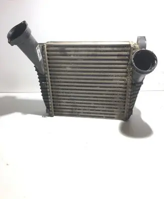Audi Q7 4L Intercooler radiator 7L6145803C G4161002