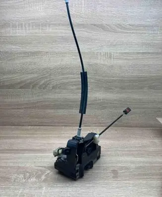 Opel Signum Front door lock 24447341 2444738736