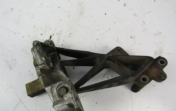 Ford Galaxy Engine mounting bracket 7M0199308B