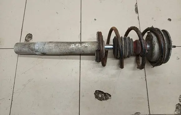 BMW 5 E39 Front shock absorber with coil spring