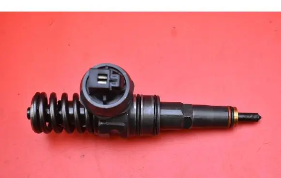 Fuel injector