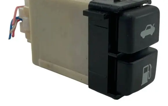 Lexus IS 220D-250-350 Tailgate opening switch 