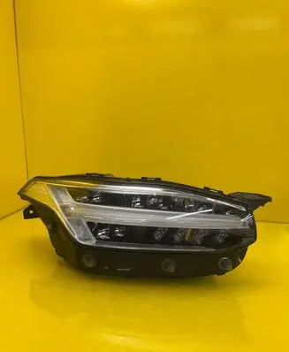 Volvo XC90 Headlight/headlamp 31656990