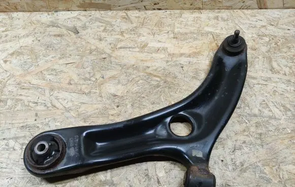 Hyundai i20 (PB PBT) Front lower control arm/wishbone 545001J500