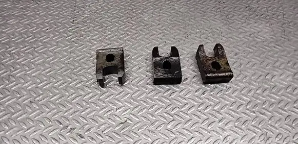 Smart ForTwo I Fuel Injector clamp holder 