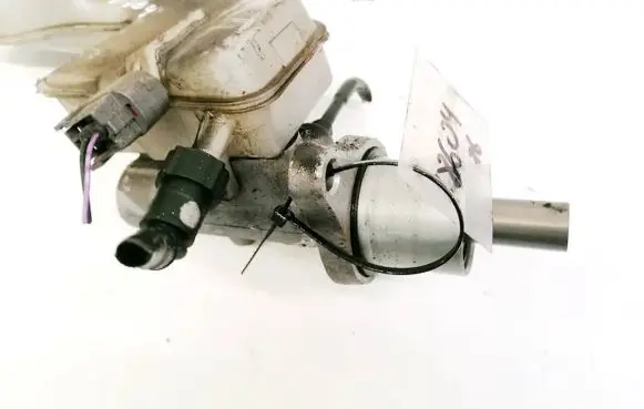 Mazda 3 II Master brake cylinder