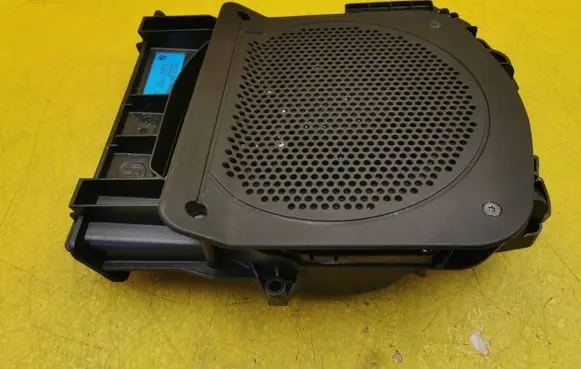 BMW 6 F06 Gran coupe Subwoofer speaker 9315646