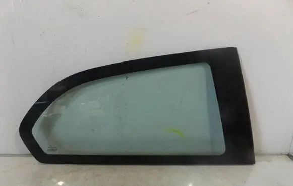Alfa Romeo 147 Rear vent window glass 