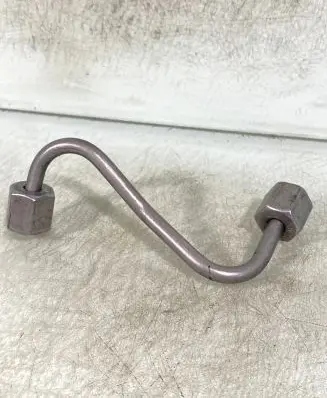 Fuel injector supply line/pipe