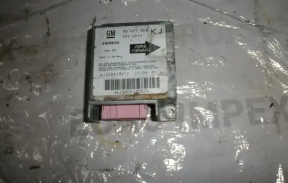 Opel Omega B1 Airbag control unit/module 90491004kj 5WK4087