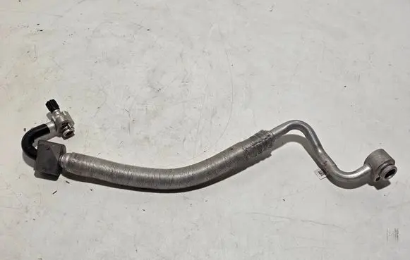 Air conditioning (A/C) pipe/hose