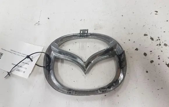 Mazda 6 Manufacturer badge logo/emblem C23551731
