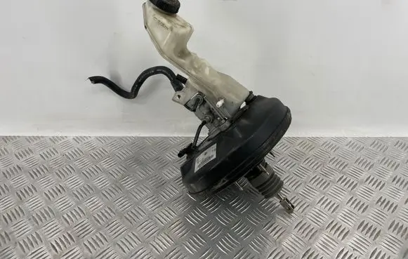 Nissan X-Trail T32 Brake booster 46007BD70A 1R40250 204818812