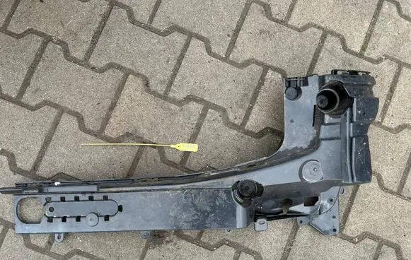 BMW X4 G02 Rear bumper mounting bracket 7416026