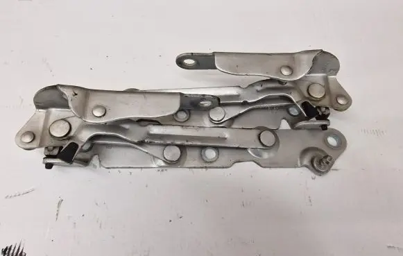 Volvo S80 Tailgate/trunk/boot hinge 30799274 30799275