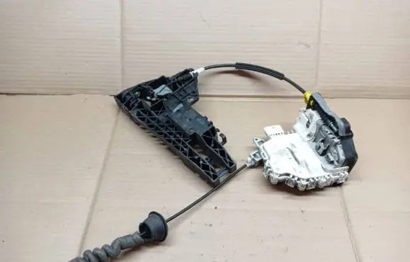 Audi A4 S4 B8 8K Rear door lock 8K0839016H